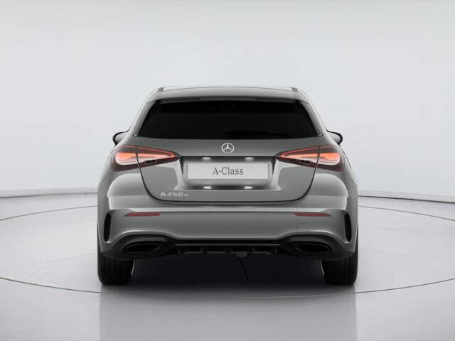 Mercedes-Benz A-KLASSE Hatchback 250 e 140 Years Edition