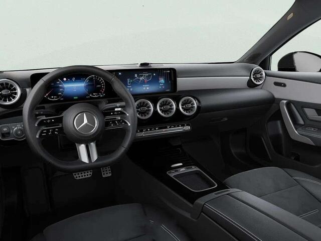 Mercedes-Benz A-KLASSE Hatchback 250 e 140 Years Edition