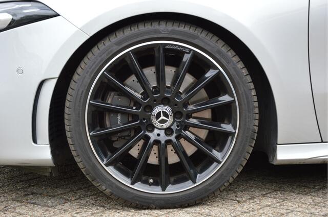 Mercedes-Benz A-KLASSE 250 AMG Line PANORAMADAK | SFEERVERLICHTING | NIGHT-PAKKET | KEYLESS | LED | CAMERA | ENZ
