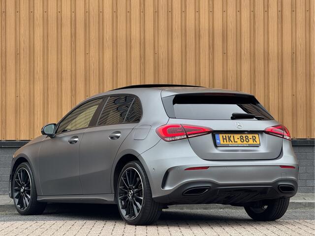 Mercedes-Benz A-KLASSE 250 e Premium Plus | Grafietgrijs Mango | Burmester | Panorama dak | Head-Up Display | 360° Camera | Multibeam Led | Sfeerverlichting | Trekhaak | Apple Carplay | Android Auto |