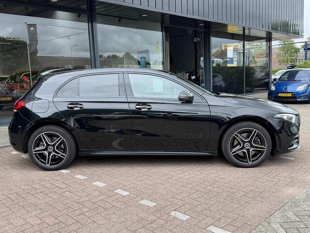 Mercedes-Benz A-KLASSE 250 e Business Solution AMG Limited PANORAMADAK | CAMERA | SENSOREN | SFEER | ELEKTRISCHE STOELEN | STOELVERWARMING | CRUISE | NAV | APPLE CARPLAY / ANDROID AUTO |