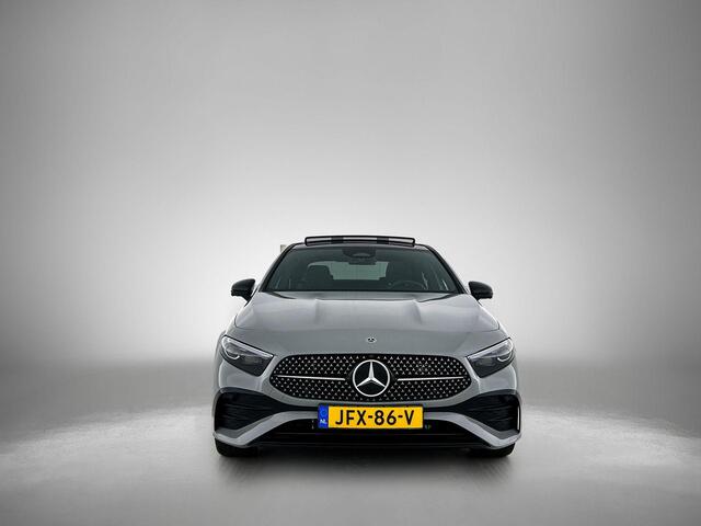 Mercedes-Benz A-KLASSE Limousine 250 e Business Solution AMG | Panorama dak | Trekhaak