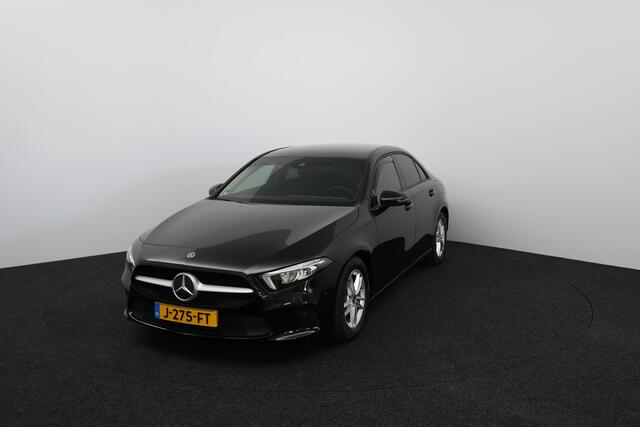 Mercedes-Benz A-KLASSE 180 Business Solution /AUTOMAAT! /LED Koplampen /Camera /DAB+! /Navi /Climat /Cruise /Elek. pakket /Bluetooth /Lane Assist /Regensensor /Extra getint glas /16"LMV /PDC V+A.