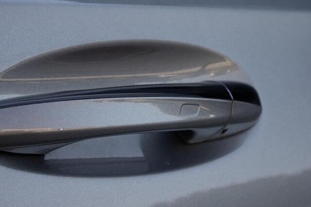 Mercedes-Benz A-KLASSE 180 AMG Line PANO DIFFUSSER CAMERA BURMESTER