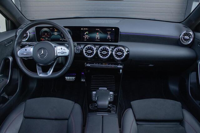 Mercedes-Benz A-KLASSE 180 AMG Line PANO DIFFUSSER CAMERA BURMESTER