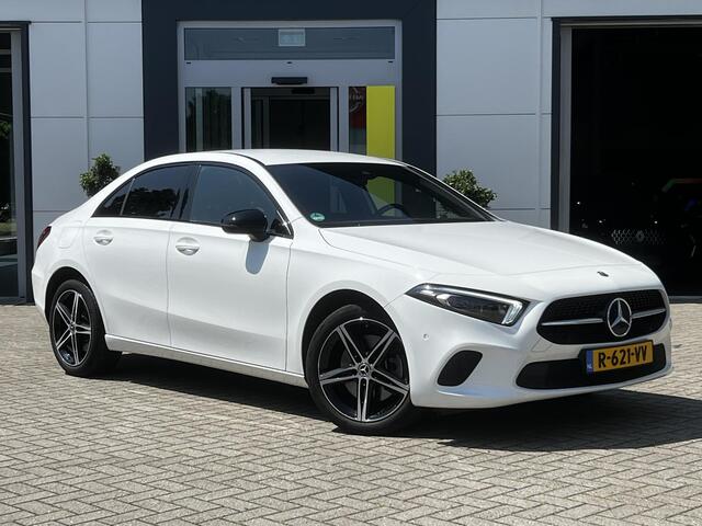 Mercedes-Benz A-KLASSE 250 e Premium Plus | Camera achter | Night pakket |
