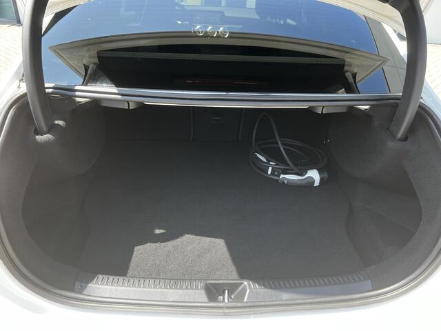 Mercedes-Benz A-KLASSE 250 e Premium Plus | Camera achter | Night pakket |