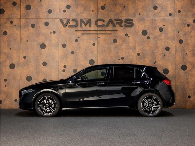 Mercedes-Benz A-KLASSE 250 e Star Edition AMG Line | Nightpakket | Achteruitrijcamera | KEYLESS-GO | Ambient Lighting |