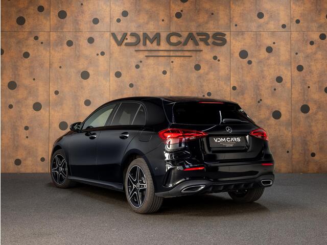 Mercedes-Benz A-KLASSE 250 e Star Edition AMG Line | Nightpakket | Achteruitrijcamera | KEYLESS-GO | Ambient Lighting |