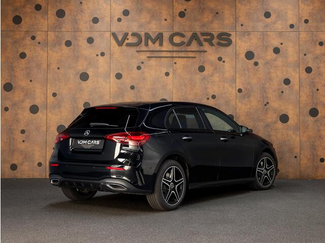 Mercedes-Benz A-KLASSE 250 e Star Edition AMG Line | Nightpakket | Achteruitrijcamera | KEYLESS-GO | Ambient Lighting |
