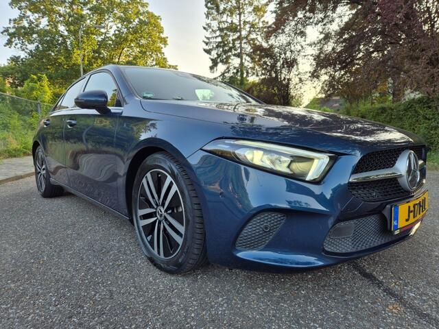 Mercedes-Benz A-KLASSE 180 D BUSINESS Edison - Autm. - Sedan