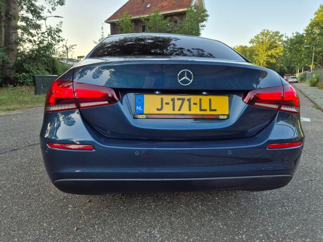 Mercedes-Benz A-KLASSE 180 D BUSINESS Edison - Autm. - Sedan