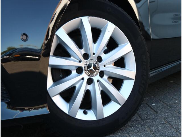 Mercedes-Benz A-KLASSE 180 Business Solution