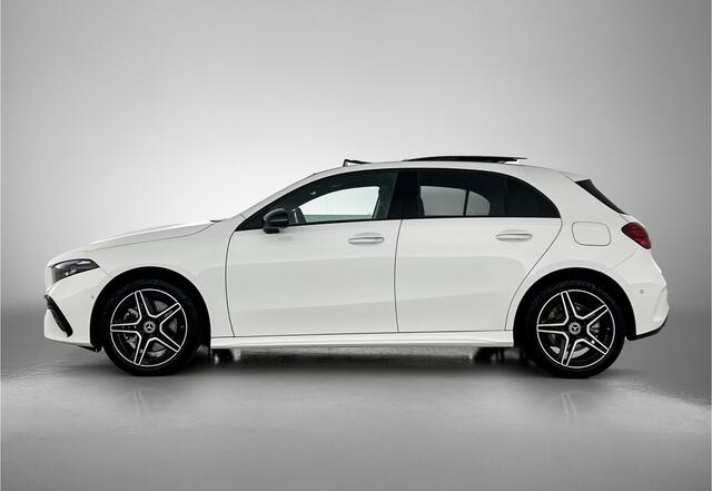 Mercedes-Benz A-KLASSE 250 e Business Solution AMG | Nightpakket | Panoramaschuifdak | Multibeam LED | Stoelverwarming voor | Smartphone Integratie | Sfeerverlichting |