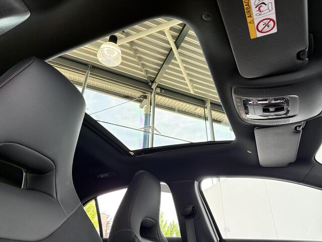 Mercedes-Benz A-KLASSE 180 Business Solution AMG | Night pakket | Panoramadak |