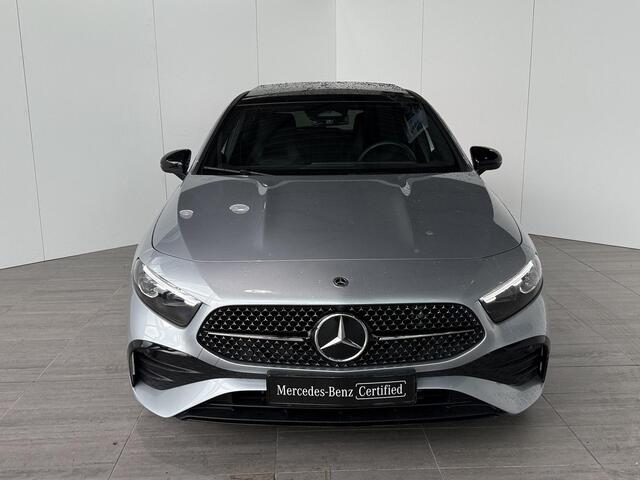 Mercedes-Benz A-KLASSE 180 Business Solution AMG | Panoramadak | Widescreen | Sfeerverlichting | Achteruitrijcamera | Stoelverwarming |