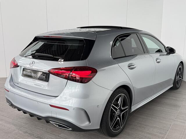 Mercedes-Benz A-KLASSE 180 Business Solution AMG | Panoramadak | Widescreen | Sfeerverlichting | Achteruitrijcamera | Stoelverwarming |