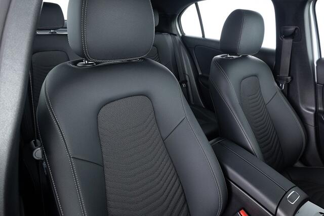 Mercedes-Benz A-KLASSE 250 e Premium | Full LED | Half LEDER | CAMERA