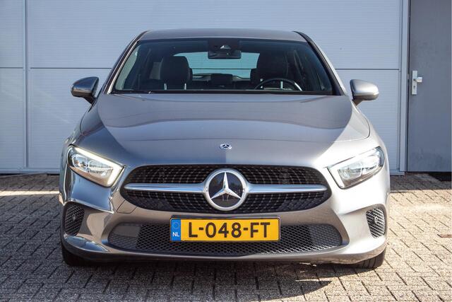 Mercedes-Benz A-KLASSE 200 Premium Plus Automaat - Navi | Camera | Stoelverwarming | Sfeerverlichting