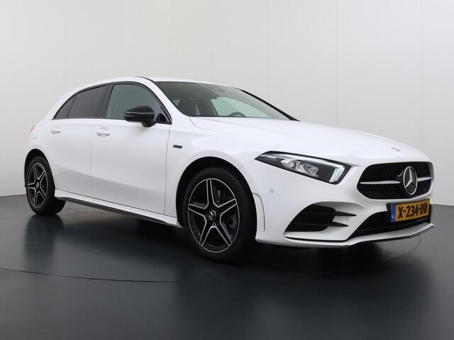 Mercedes-Benz A-KLASSE A250e AMG line Carplay/18inch/Ambientlight etc.