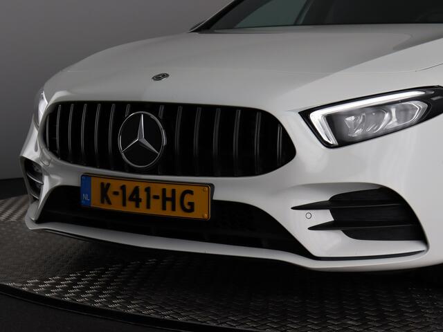 Mercedes-Benz A-KLASSE 180 Premium Plus AMG (Pano / Night Pakket / Sfeerverlichting / Camera / Blindspot / Burmester)