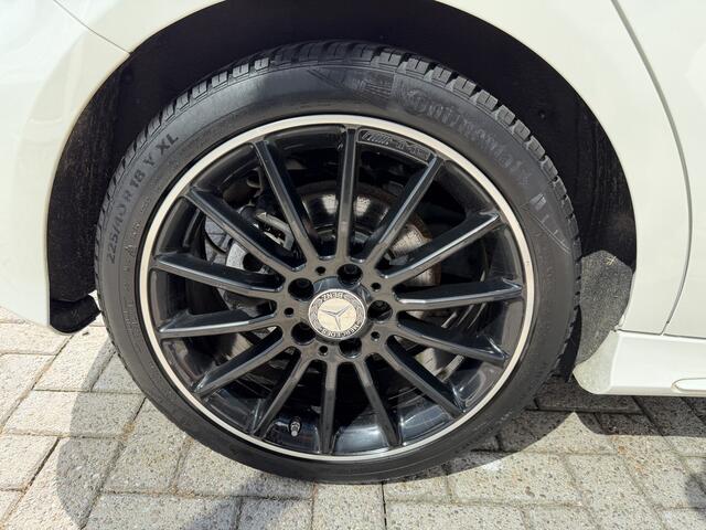 Mercedes-Benz A-KLASSE 160 AMG Night Edition Plus Hele mooie auto!!!!