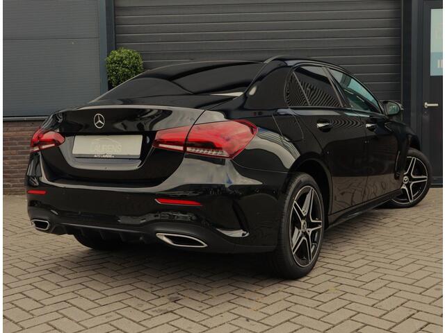 Mercedes-Benz A-KLASSE 250 e AMG Line | Pano | Camera | sfeerverlichting | Stoelverwarming