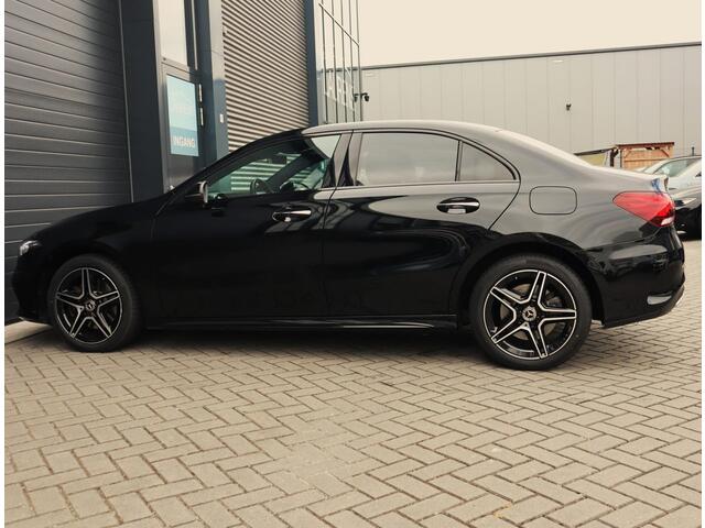 Mercedes-Benz A-KLASSE 250 e AMG Line | Pano | Camera | sfeerverlichting | Stoelverwarming
