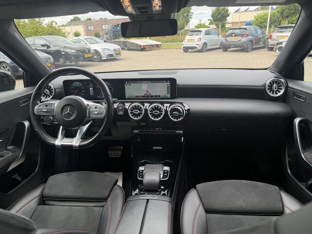 Mercedes-Benz A-KLASSE 250 4MATIC Premium Plus PANORAMADAK| SPORT INTERIEUR| NAVIGATIE| CAMERA| AIRCO/ECC| CRUISECONTROL| PARKEERSENSOREN