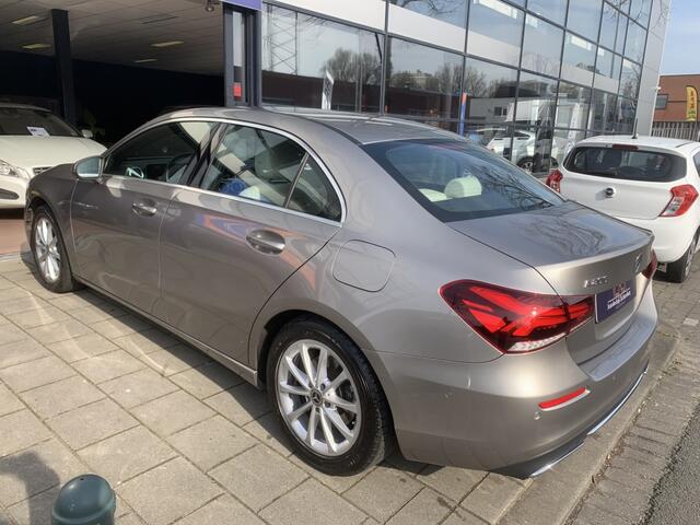 Mercedes-Benz A-KLASSE 200 Premium Plus