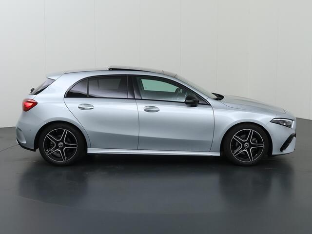 Mercedes-Benz A-KLASSE 180 Star Edition AMG Line | Nightpakket | Sfeerverlichting | MULTIBEAM LED | Stoelverwarming |