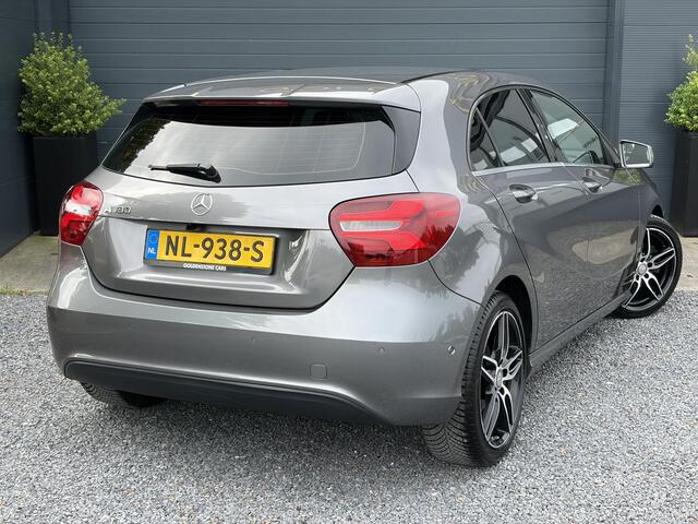 Mercedes-Benz A-KLASSE 180 Business Solution 2e Eigenaar,Dealer Onderhouden,Camera,Carplay,Stoelverw,123pk,Halfleder,Airco,Cruise,Lm velgen,Pdc V+A,6 Bak,N.A.P,Apk tot 03-2027