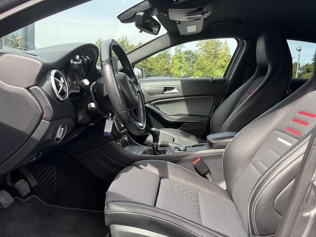 Mercedes-Benz A-KLASSE 180 Business Solution 2e Eigenaar,Dealer Onderhouden,Camera,Carplay,Stoelverw,123pk,Halfleder,Airco,Cruise,Lm velgen,Pdc V+A,6 Bak,N.A.P,Apk tot 03-2027