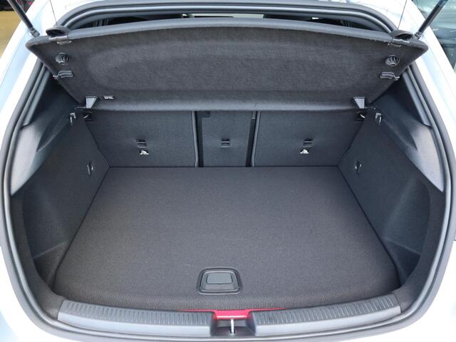 Mercedes-Benz A-KLASSE 250 e Star Edition AMG Line Plus