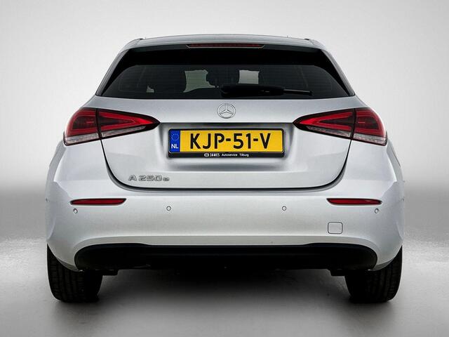 Mercedes-Benz A-KLASSE 250 e Plug-In Hybrid CAMERA | 1/2 LEER | FULL-LED | NAVI
