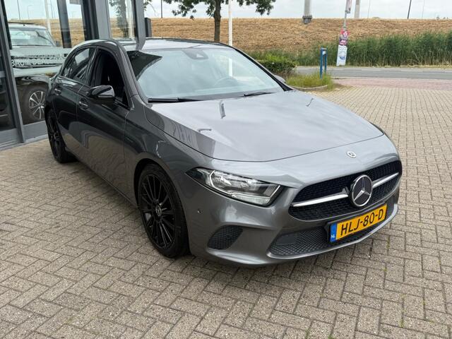 Mercedes-Benz A-KLASSE 180 BUSINESS SPORT AIRCO NAVI PDC-CAMERA