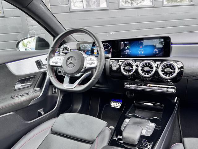 Mercedes-Benz A-KLASSE 180 Business Solution AMG | Pano | Memory | Burmester | ¤25.900,- incl. BTW