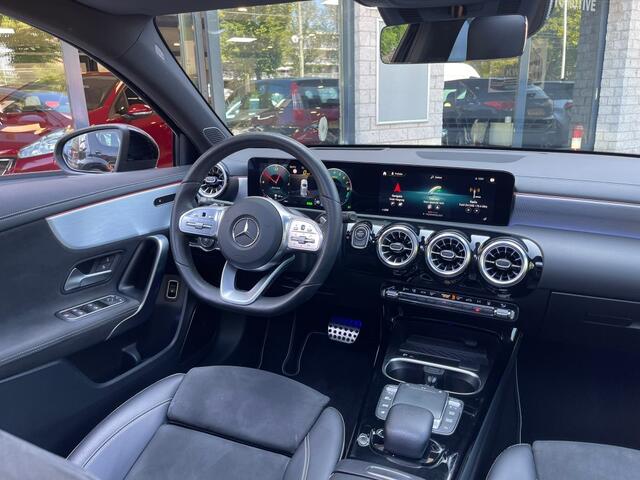 Mercedes-Benz A-KLASSE 250 e Amg Pano Burmester Cam Led