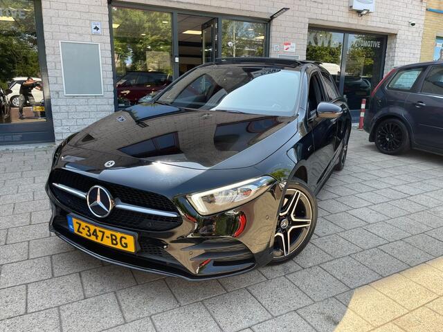 Mercedes-Benz A-KLASSE 250 e Amg Pano Burmester Cam Led