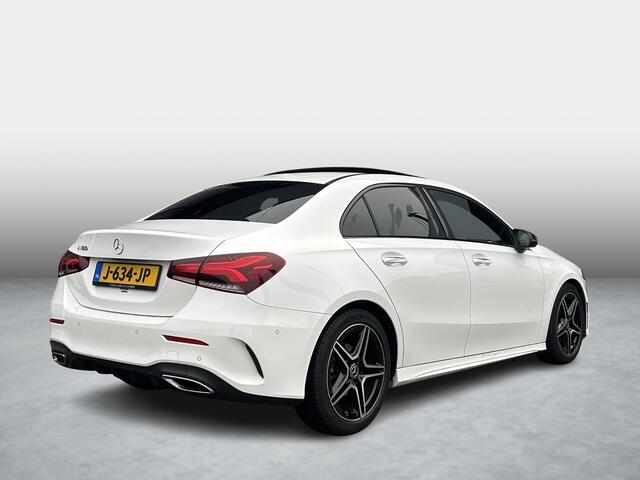 Mercedes-Benz A-KLASSE 180 AMG | Panoramadak | Cruise Control | Stoelverwarming