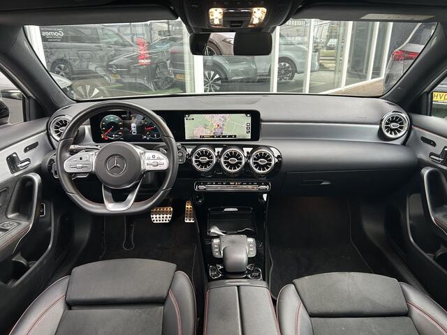 Mercedes-Benz A-KLASSE 180 AMG | Panoramadak | Cruise Control | Stoelverwarming