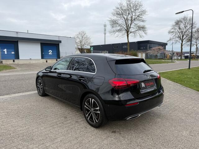 Mercedes-Benz A-KLASSE 180 Luxury Line Automaat Navi