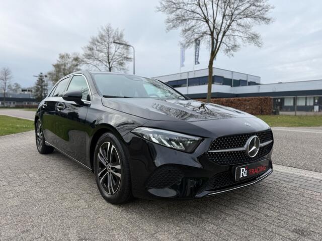 Mercedes-Benz A-KLASSE 180 Luxury Line Automaat Navi