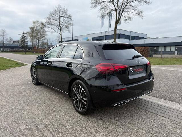 Mercedes-Benz A-KLASSE 180 Luxury Line Automaat Navi