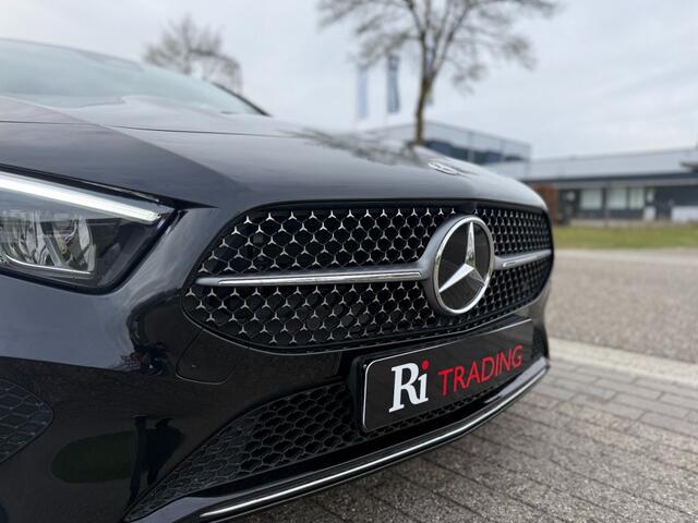 Mercedes-Benz A-KLASSE 180 Luxury Line Automaat Navi