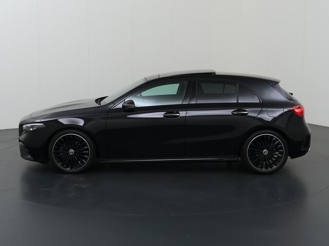 Mercedes-Benz A-KLASSE 180 Business Solution AMG | Panoramaschuifdak | Premium plus | Head-Up | Stoelverwarming | Achteruitrijcamera | MULTIBEAM LED |