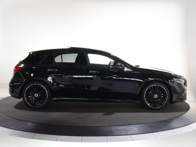 Mercedes-Benz A-KLASSE 180 Business Solution AMG | Panoramaschuifdak | Premium plus | Head-Up | Stoelverwarming | Achteruitrijcamera | MULTIBEAM LED |