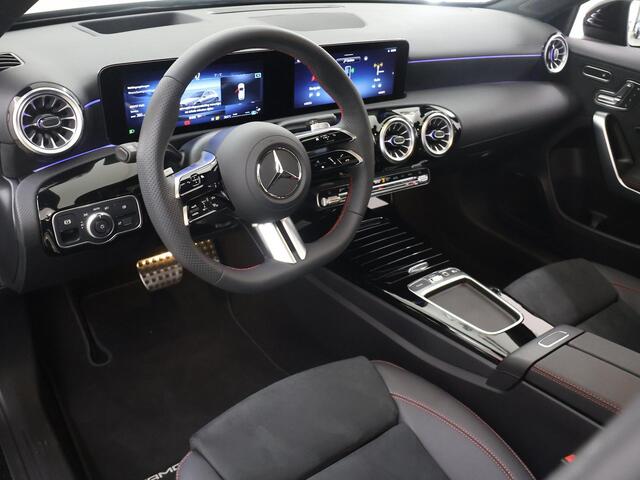 Mercedes-Benz A-KLASSE 180 Business Solution AMG | Panoramaschuifdak | Premium plus | Head-Up | Stoelverwarming | Achteruitrijcamera | MULTIBEAM LED |