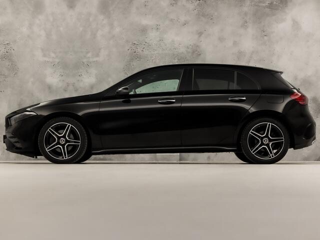 Mercedes-Benz A-KLASSE 180 AMG Line Automaat (FABRIEKSGARANTIE, APPLE CARPLAY, GROOT NAVI, SFEERVERLICHTING, CAMERA, KUIPSTOELEN, STOELVERWARMING, GETINT GLAS, NIEUWSTAAT)