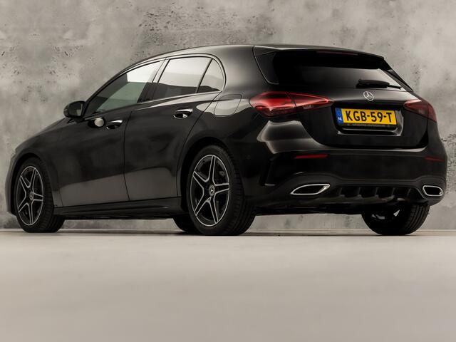 Mercedes-Benz A-KLASSE 180 AMG Line Automaat (FABRIEKSGARANTIE, APPLE CARPLAY, GROOT NAVI, SFEERVERLICHTING, CAMERA, KUIPSTOELEN, STOELVERWARMING, GETINT GLAS, NIEUWSTAAT)